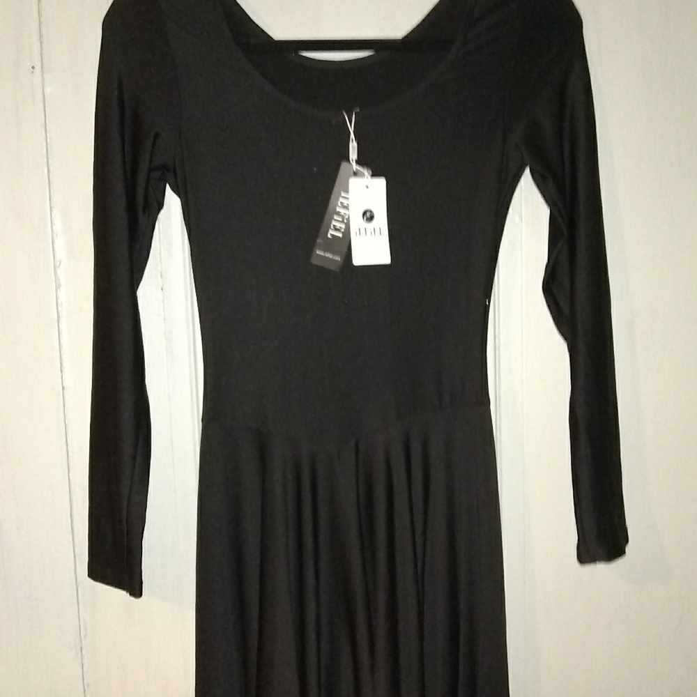 Dress - Picture 2 of 3